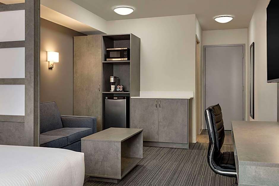 Microtel Inn & Suites by Wyndham Boisbriand
