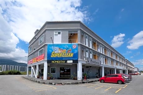 Summer Hotel