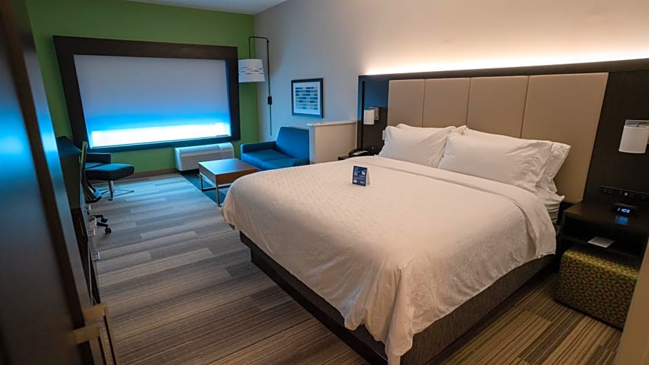 Holiday Inn Express & Suites Richburg By IHG