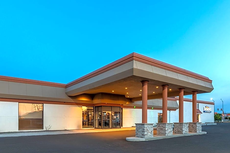 Baymont by Wyndham Jamestown Conference Center & Water Park