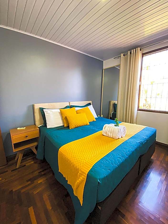 Casa Ampla - Climatizada - 1 suite-2 quartos-churrasqueira