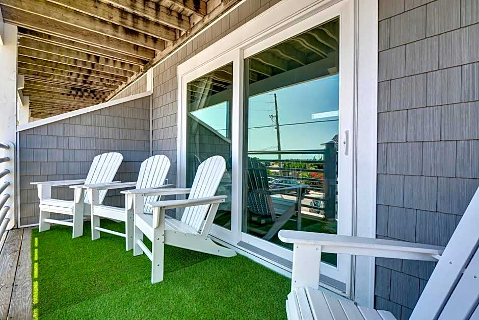 Sandpeddler Inn and Suites