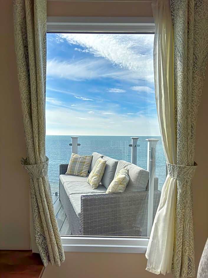 Europa Willow Pitch 29 Creek Caravan Park dog friendly