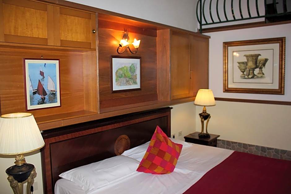 Photo 1 of 9 of Double Room