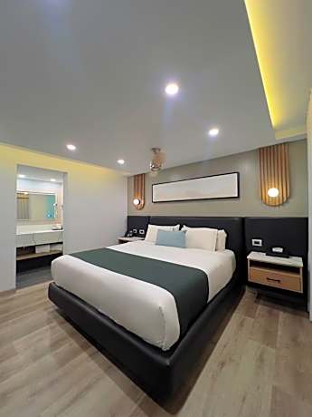 Deluxe King Room