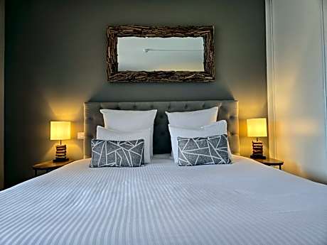 King Room with Pool View