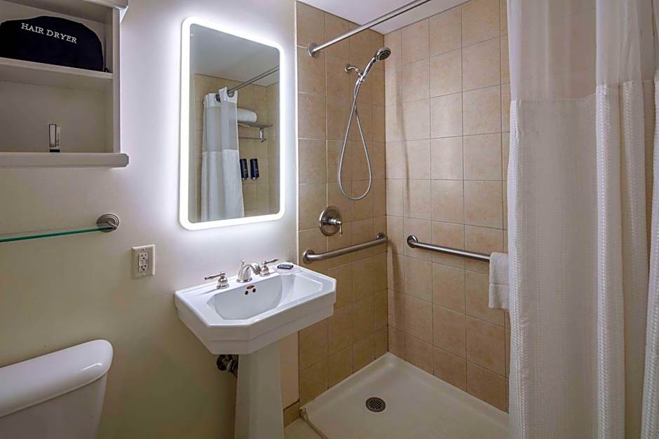 Collegian Hotel & Suites, Trademark Collection by Wyndham