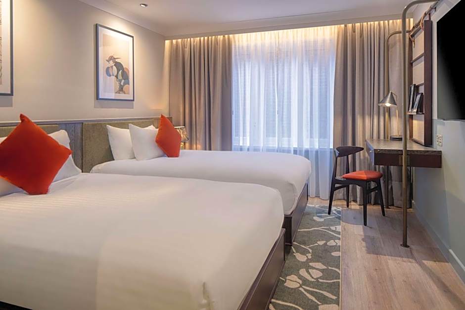 The Samuel Ryder Hotel St Albans, Tapestry Collection Hilton