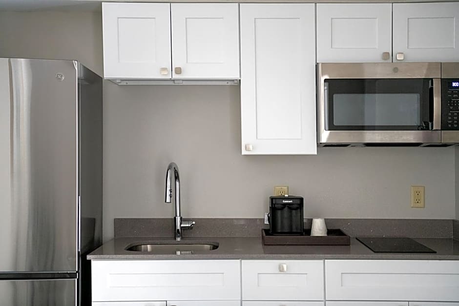 French Quarter Suites Hotel