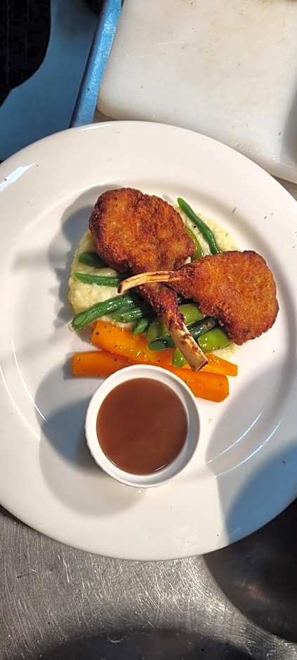 Australian Homestead Motor Lodge