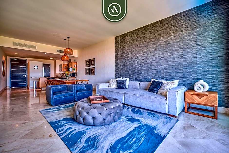 Amazing 2BR Condo with Pool and Access to VIDANTA
