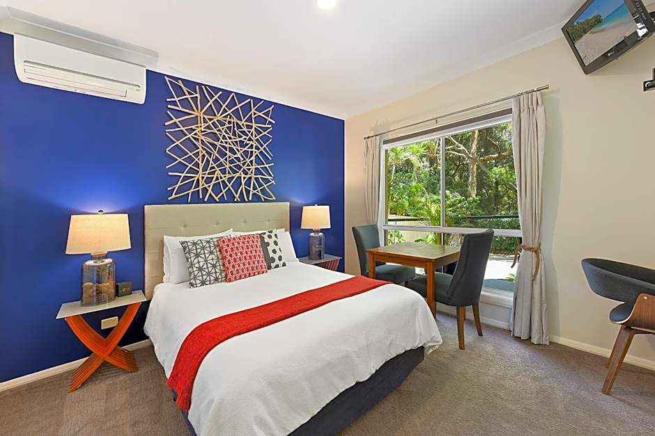 Azura Beach House B&B