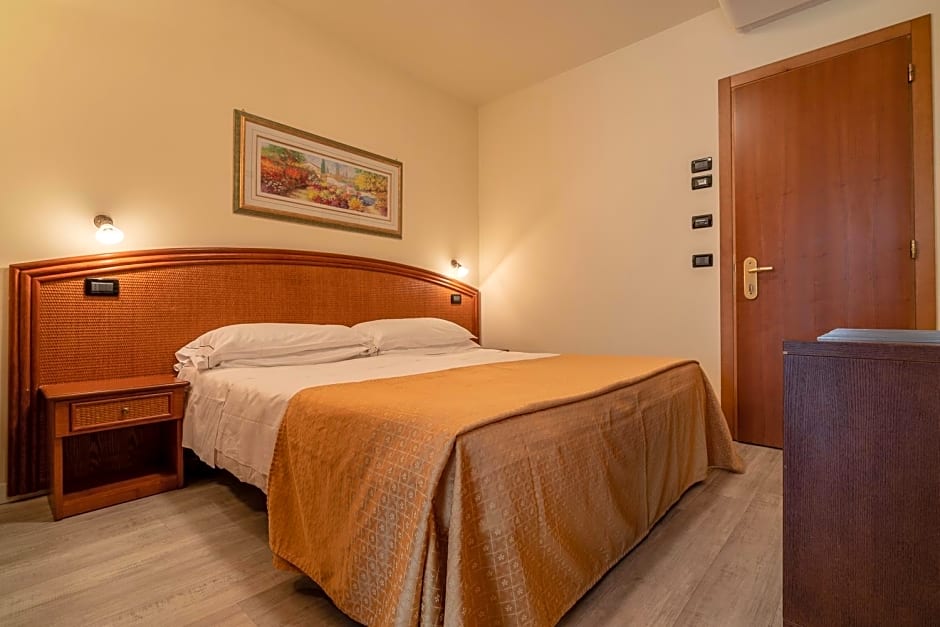 Hotel Ambassador