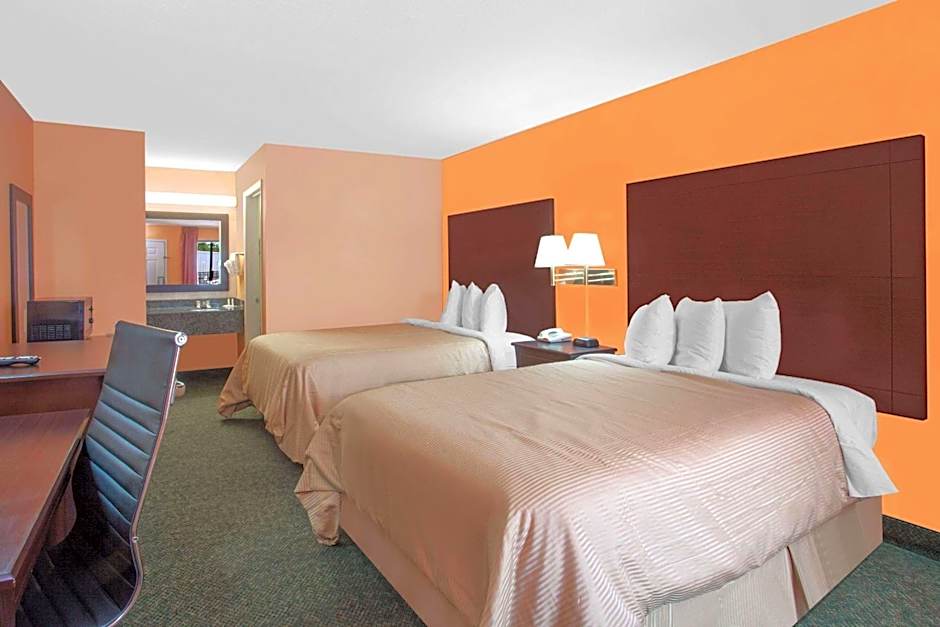 Days Inn by Wyndham Moulton