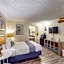 Lamplighter Inn