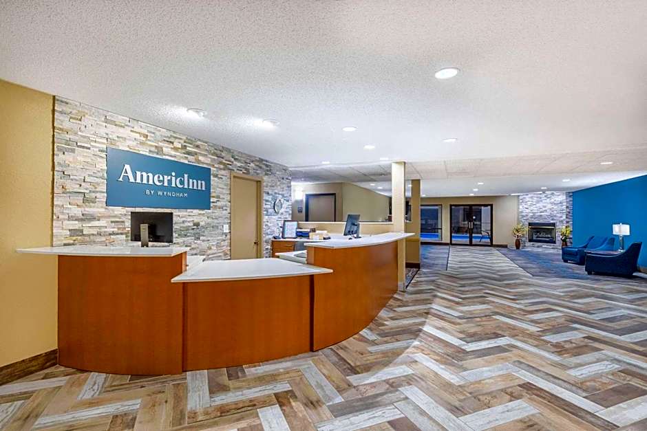 AmericInn by Wyndham Prairie du Chien