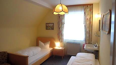 Single Room with Shared Bathroom