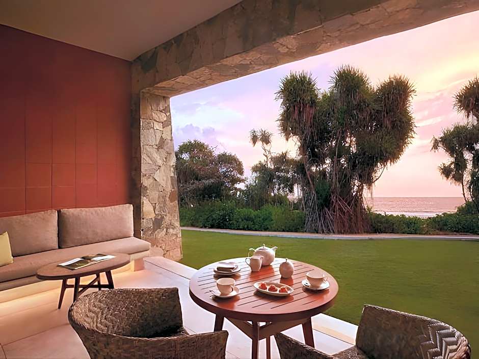 Cinnamon Bentota Beach