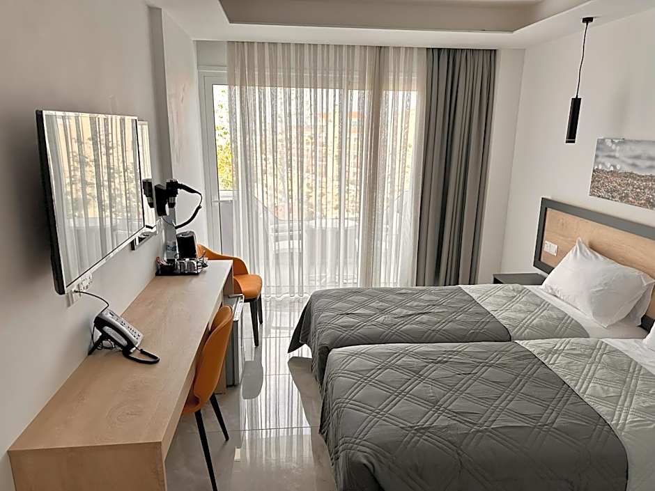 Papouis Protaras Hotel