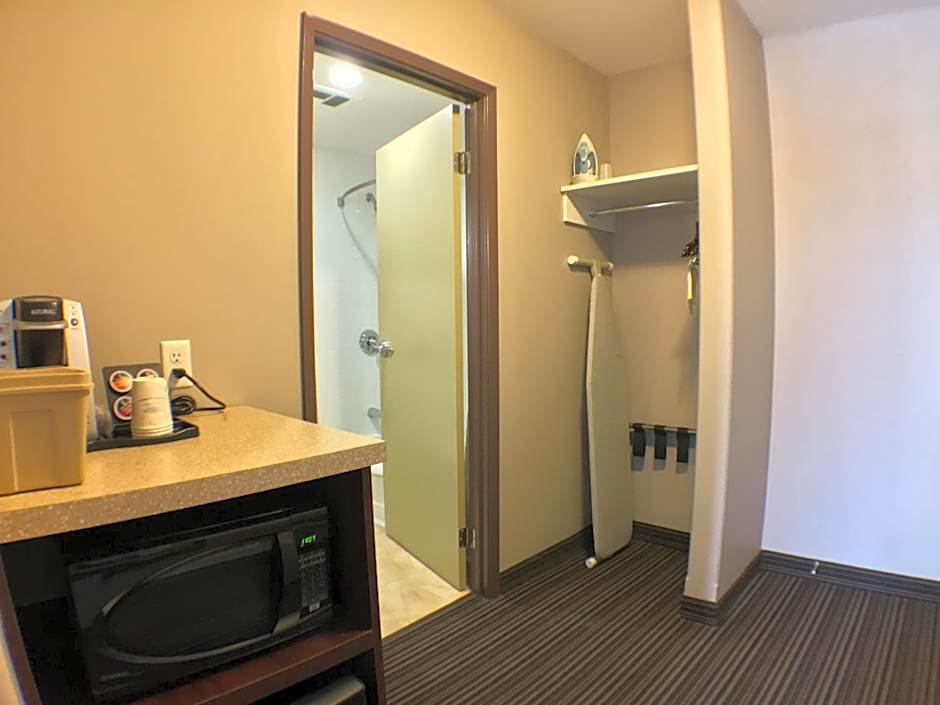 Super 8 by Wyndham Kapuskasing