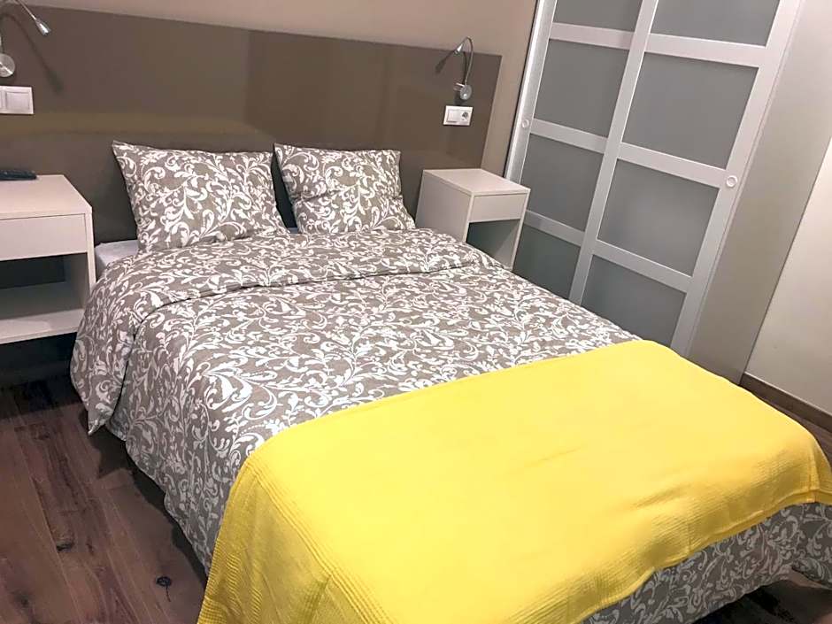RESIDENCIA COMPOSTELA 2