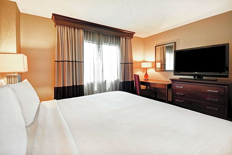 Embassy Suites by Hilton Dulles Airport