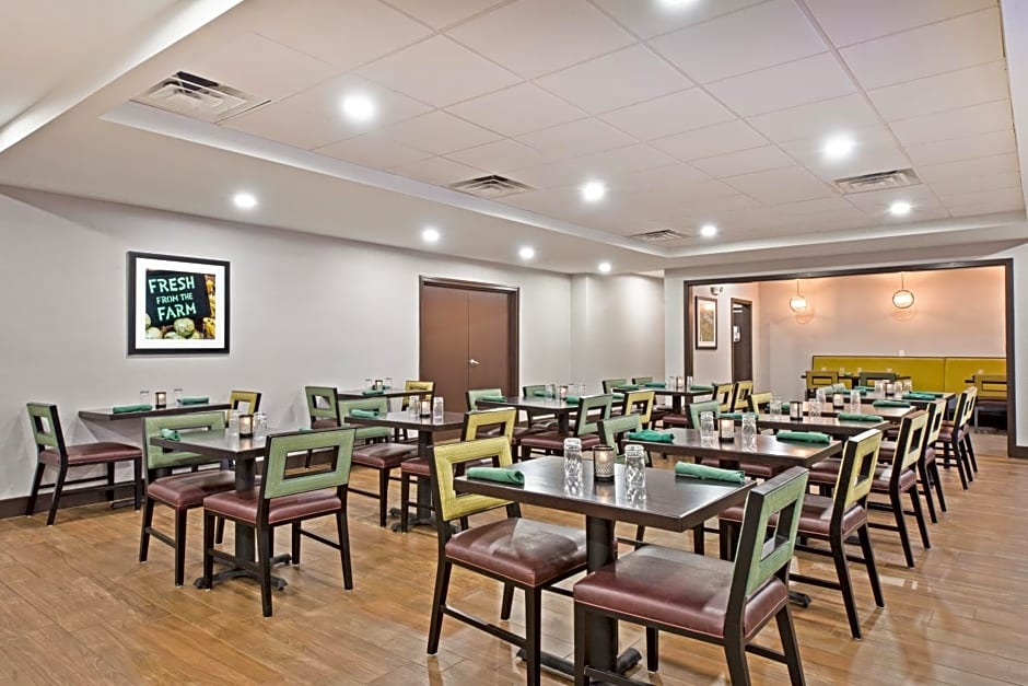 Holiday Inn Harrisburg East, an IHG Hotel