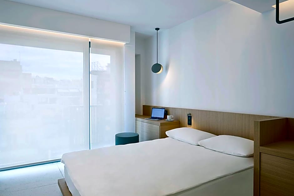 Twinn Downtown Piraeus, Santikos Collection