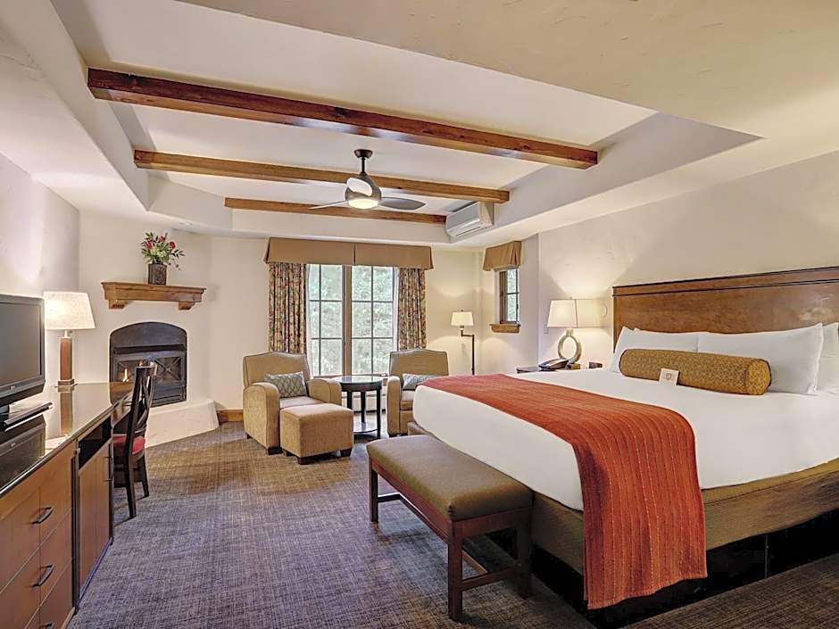 Austria Haus, a Destination by Hyatt Hotel