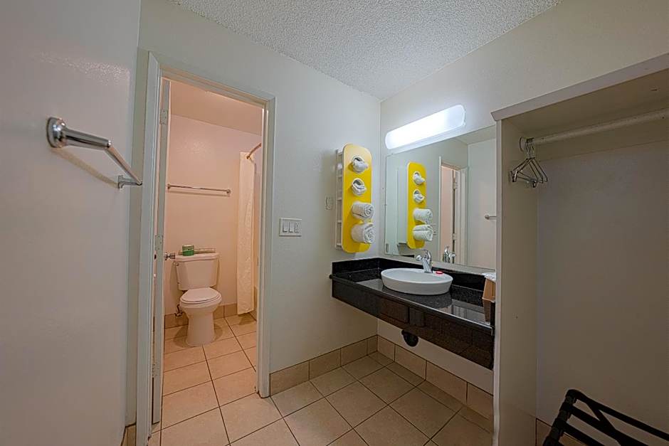 OYO Hotel St Helens OR