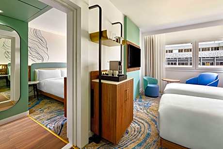 Executive, Family room, Bedroom 1: 1 King, Bedroom 2: 2 Twin