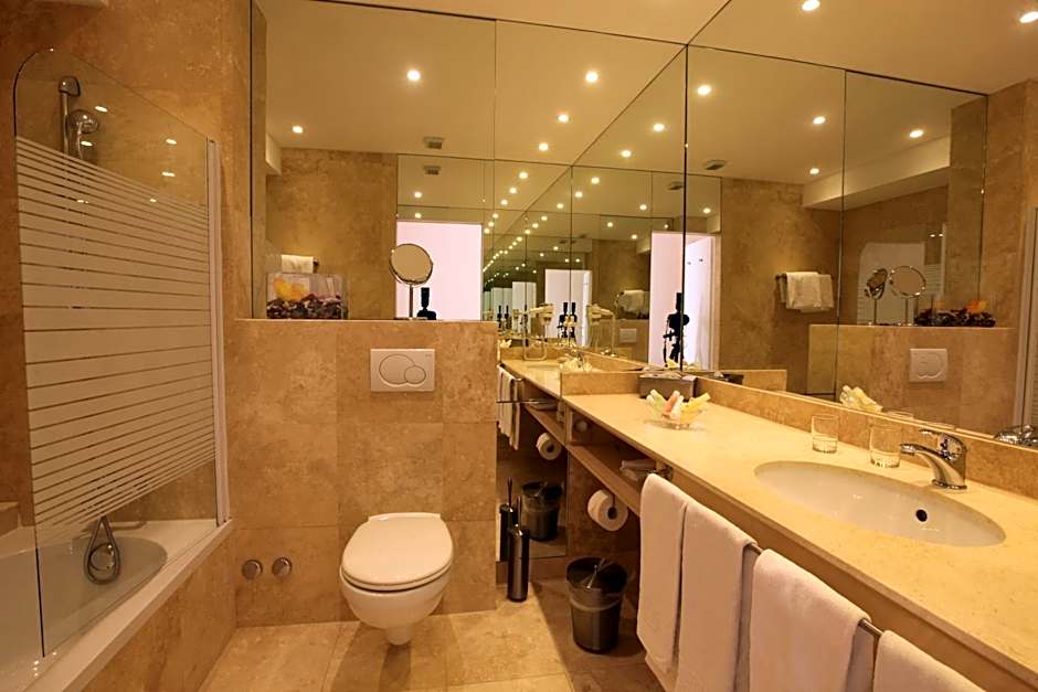 Hôtel du Grand Lac Excelsior