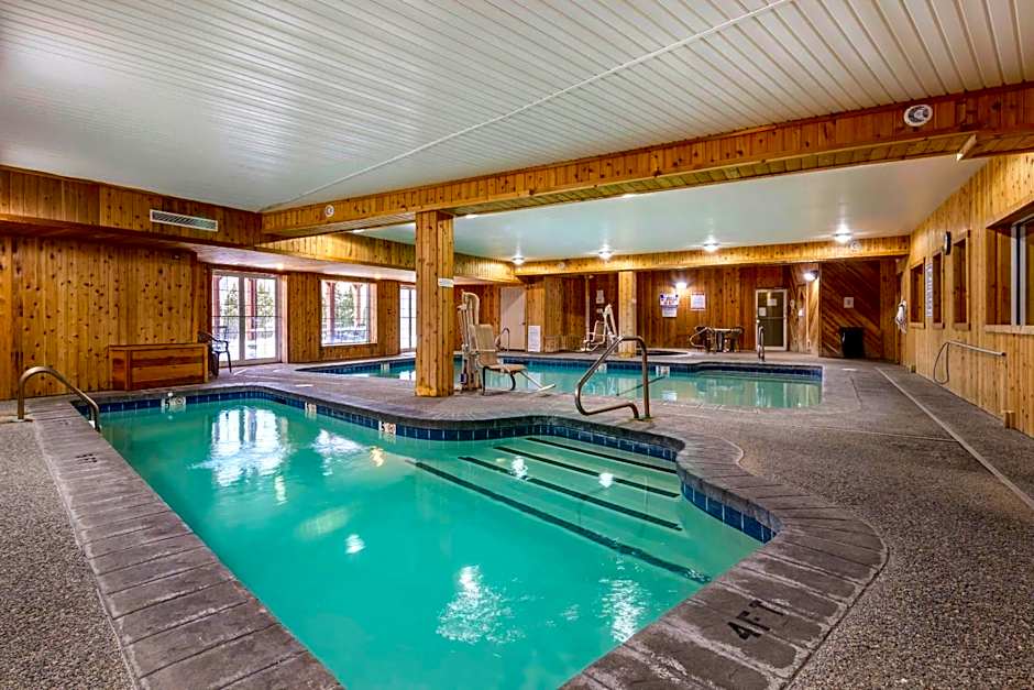 Mountain Edge Suites at Sunapee, an Ascend Collection Hotel