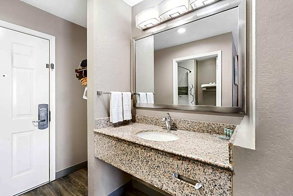 Best Western Gateway Inn