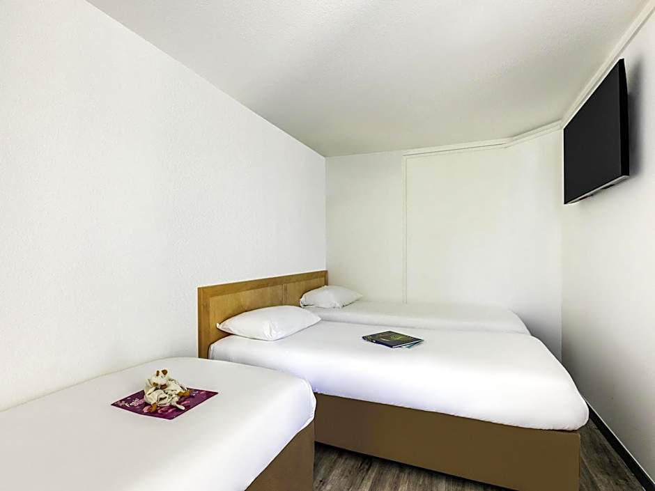 greet hotel restaurant Angouleme Ouest