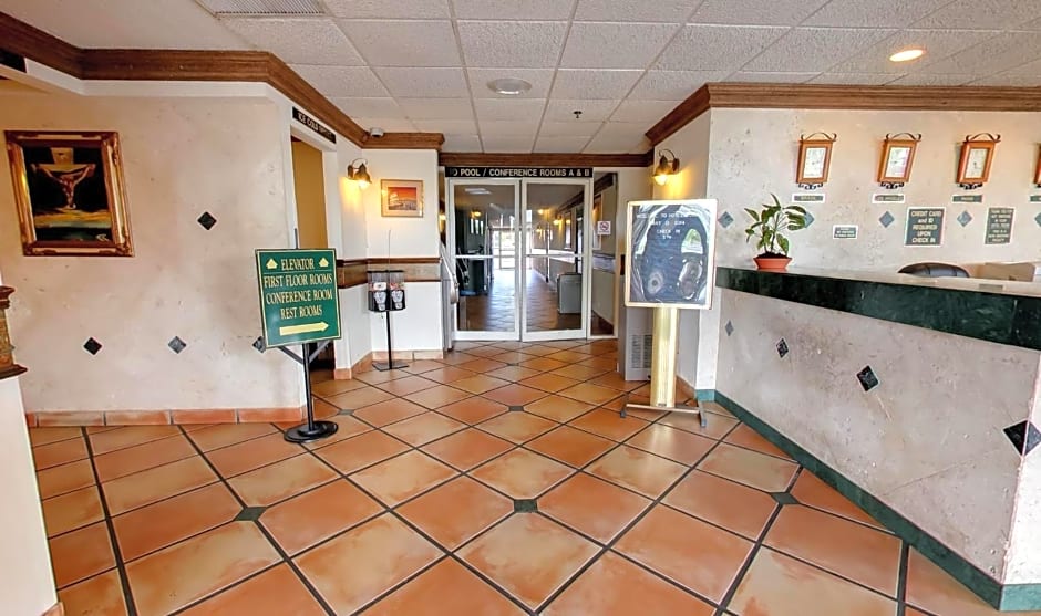 Miami Gardens Inn & Suites