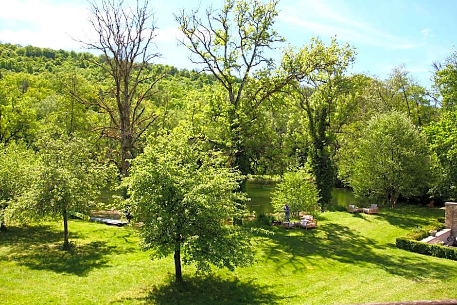 Demeures et Châteaux La Source Bleue