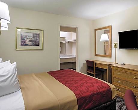 1 Queen Bed, Nonsmoking