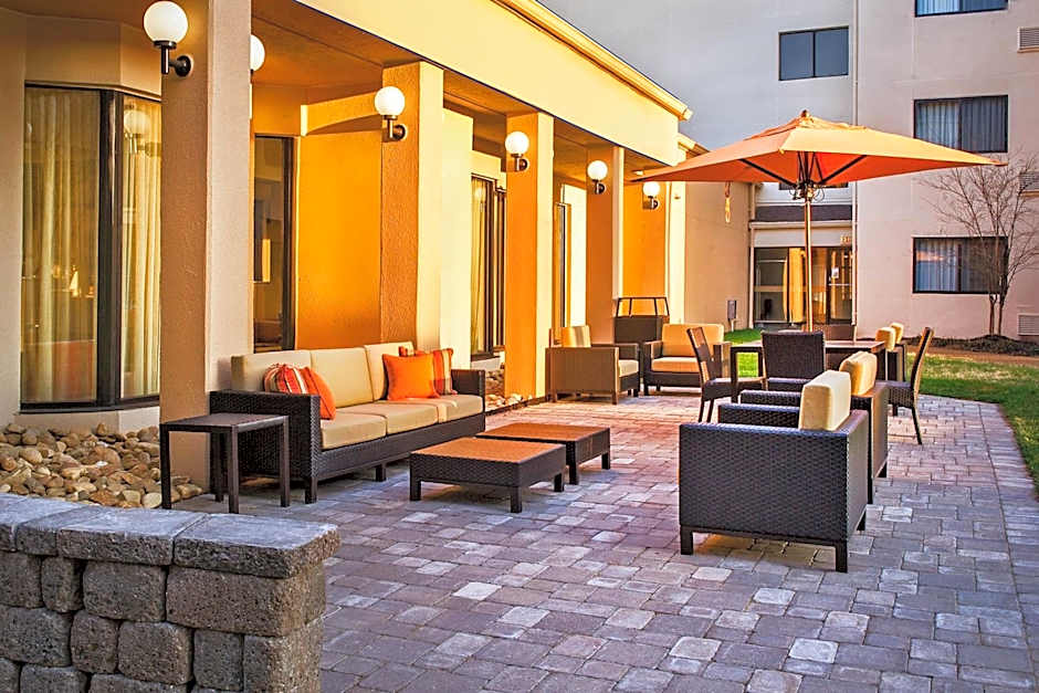 Country Inn & Suites by Radisson, Hampton Coliseum