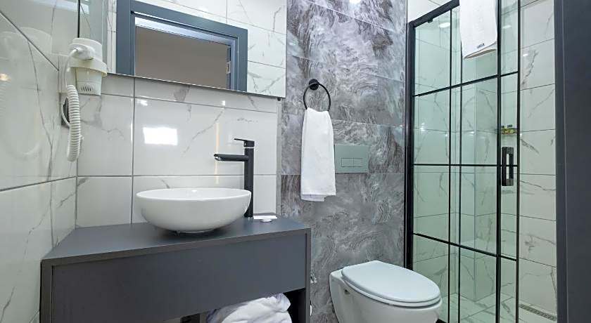 Fly Point Airport Hotel