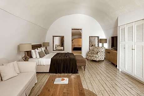 Traditional Cave Suite