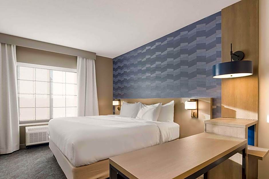 Comfort Inn & Suites