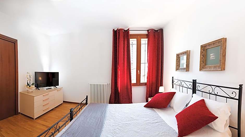 Verona Class ApartHotel "Residenze del Cuore"