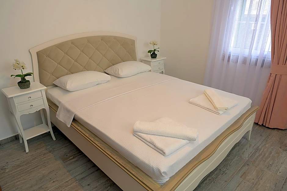 Brothers Cesme Hotel