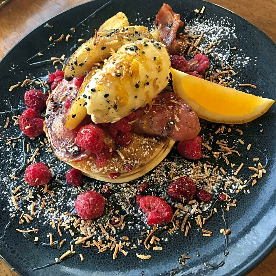 Alpers Lodge & Conference Centre