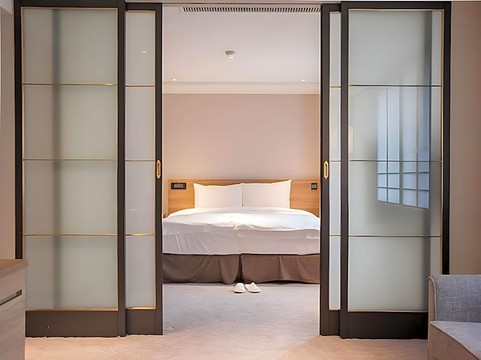 Royal Inn Taipei Nanxi - MRT Zhongshan Station