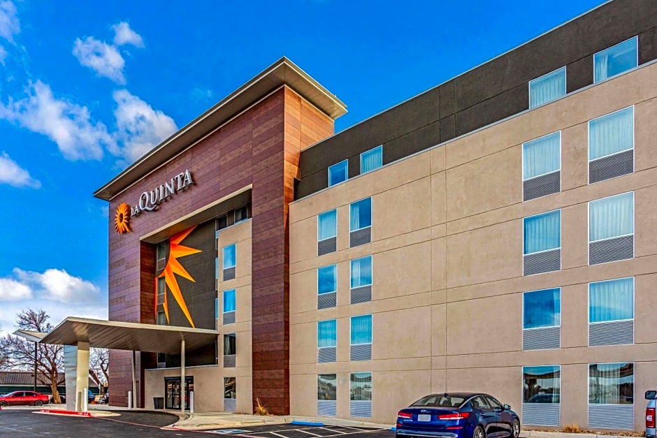 La Quinta Inn & Suites by Wyndham Lubbock West Medical Center