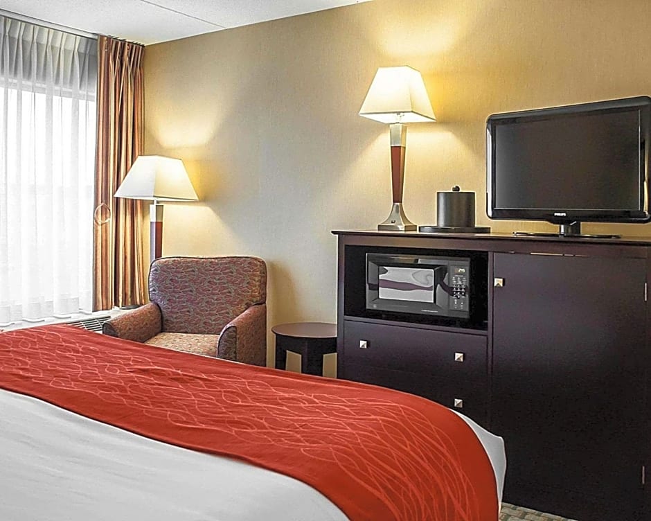 Comfort Inn & Suites Watertown