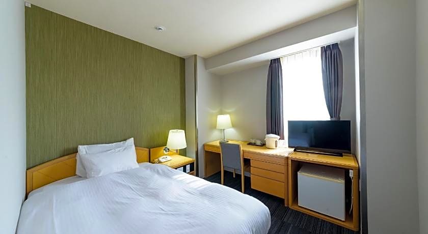 SureStay Plus Hotel by Best Western Shin-Osaka