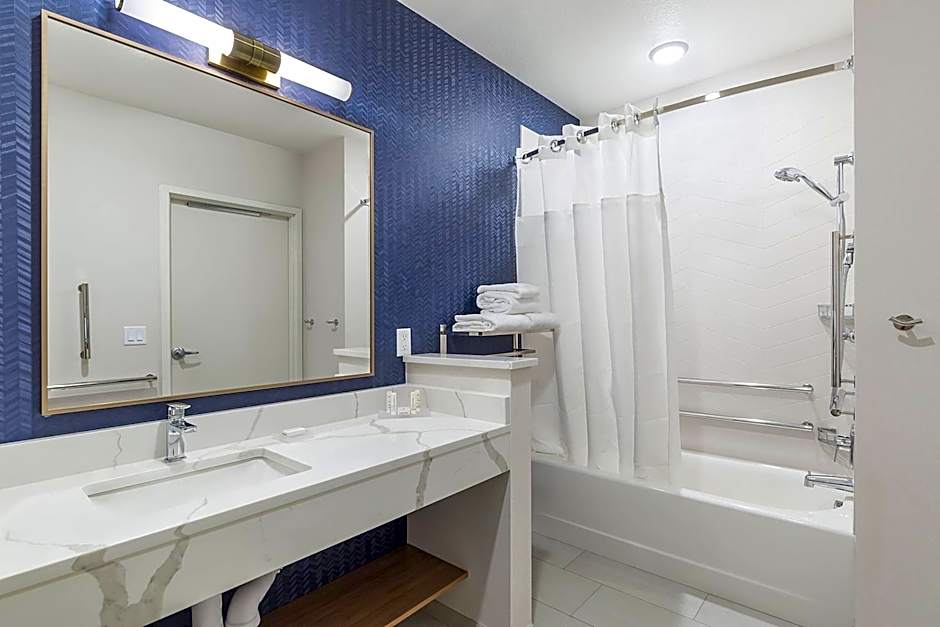 Fairfield Inn & Suites by Marriott Minneapolis North/Blaine